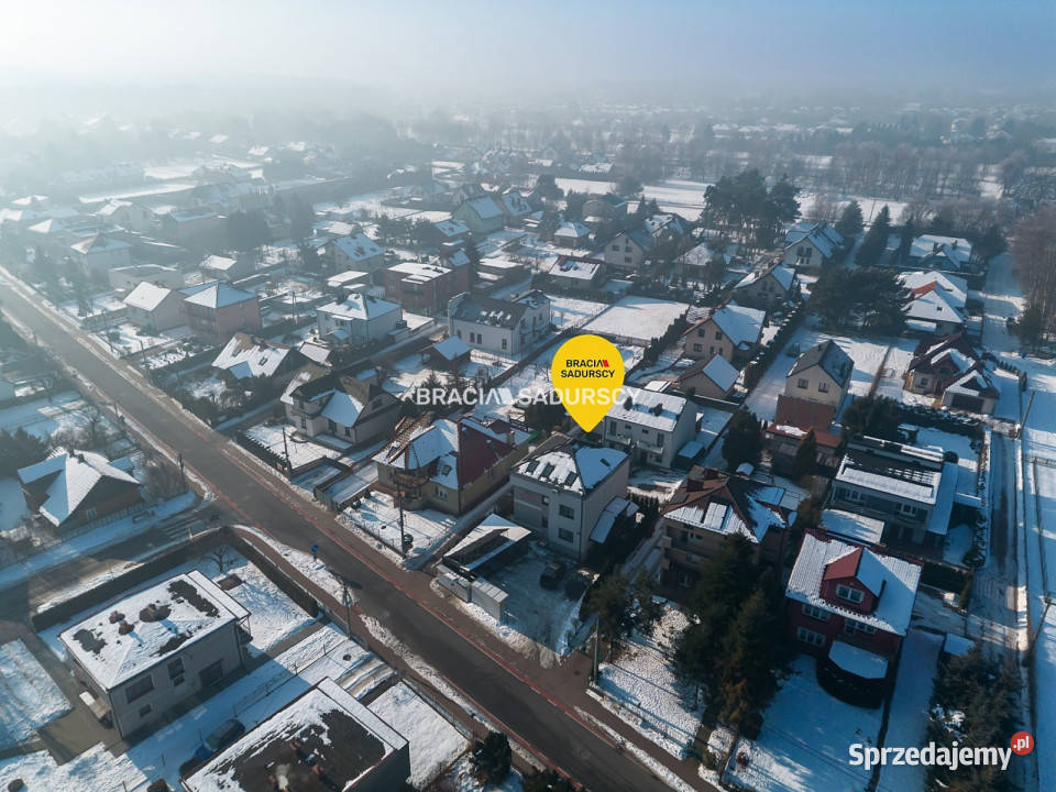 Dom wolnostojący Niepołomice 390m2 3 piętra i więcej sprzedam