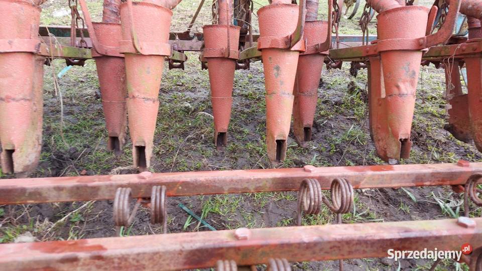 Siewnik konny do Ursus C330 nieuszkodzony Siewniki i sadzarki Tyble