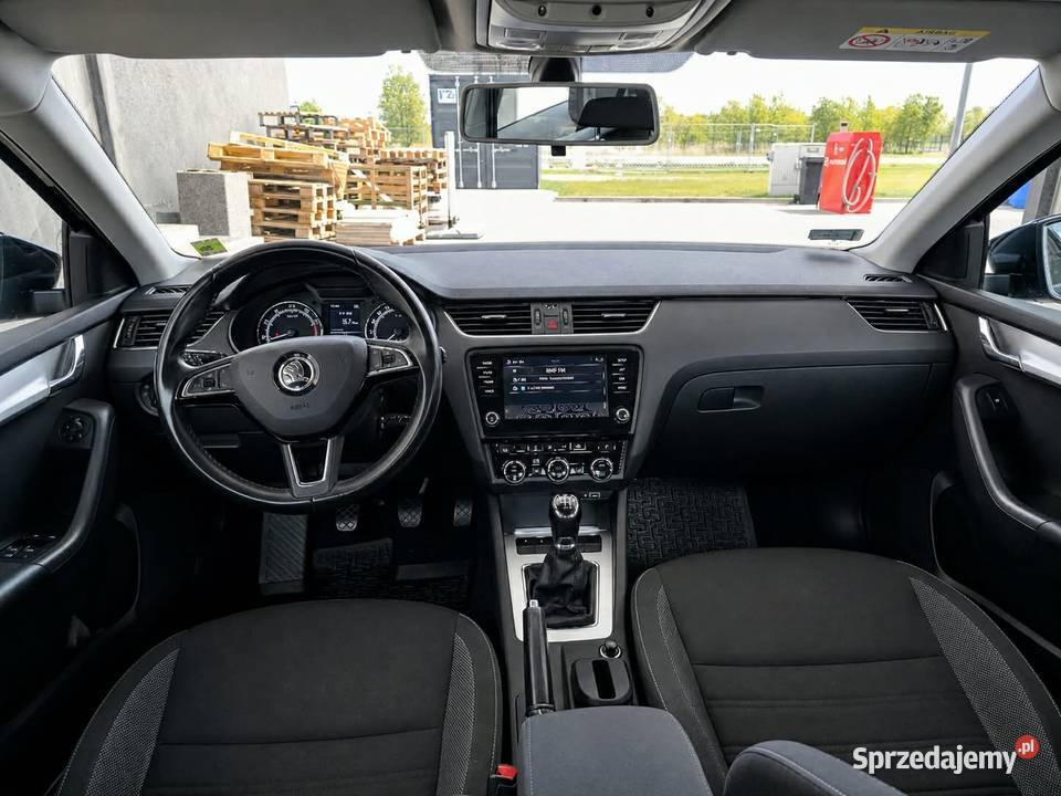 SKODA OCTAVIA 2019r 15 TSi LIFTBACK manualna Radomsko sprzedam