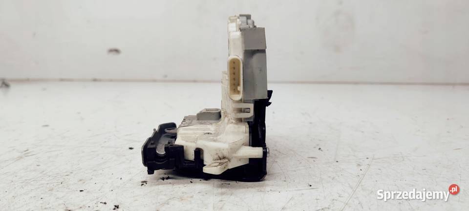 ZAMEK DRZWI LEWY TYŁ AUDI A1 8X0839016C 6 PIN Przystajń