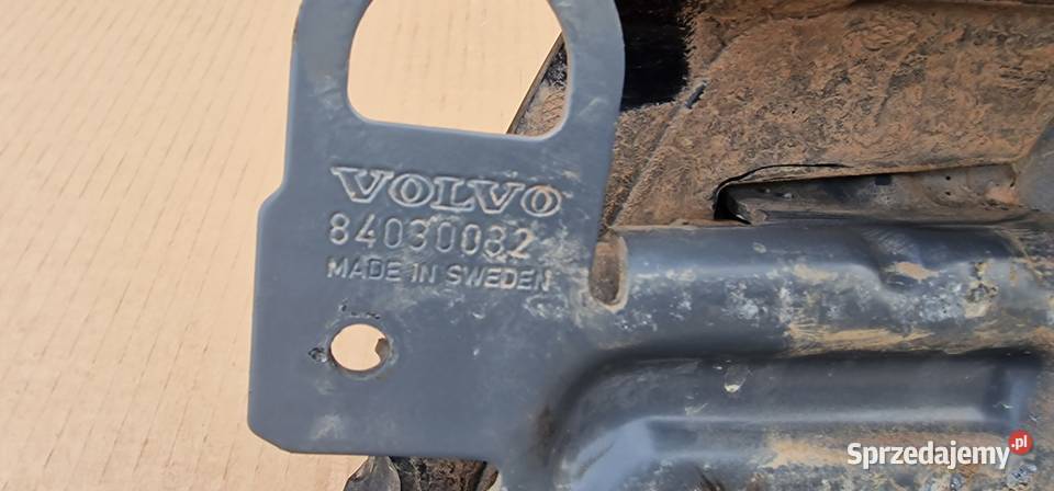 VOLVO FMX ZDERZAK NAROŻNIK PRAWY Bieleń