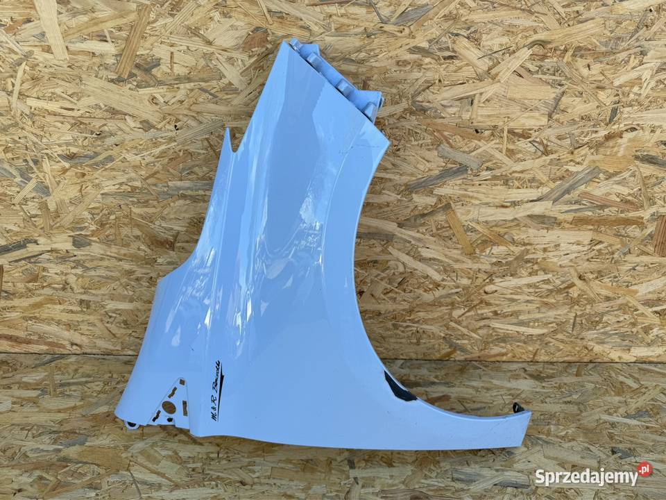 Błotnik przód prawy rh renault zoe 631009208R