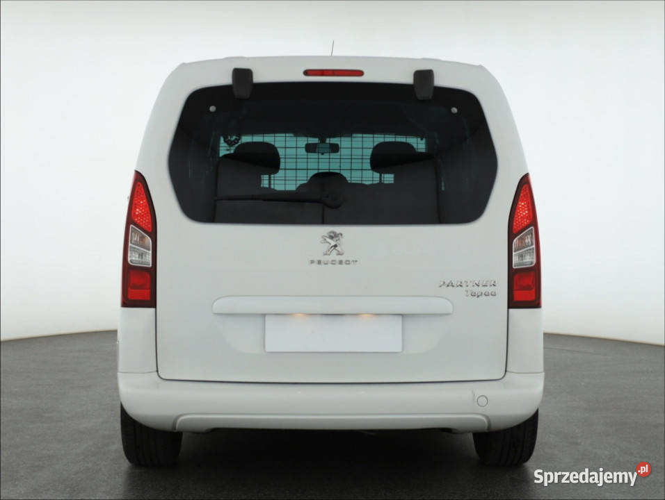 Peugeot Partner 16 BlueHDi gniazdo USB Partner Piaseczno