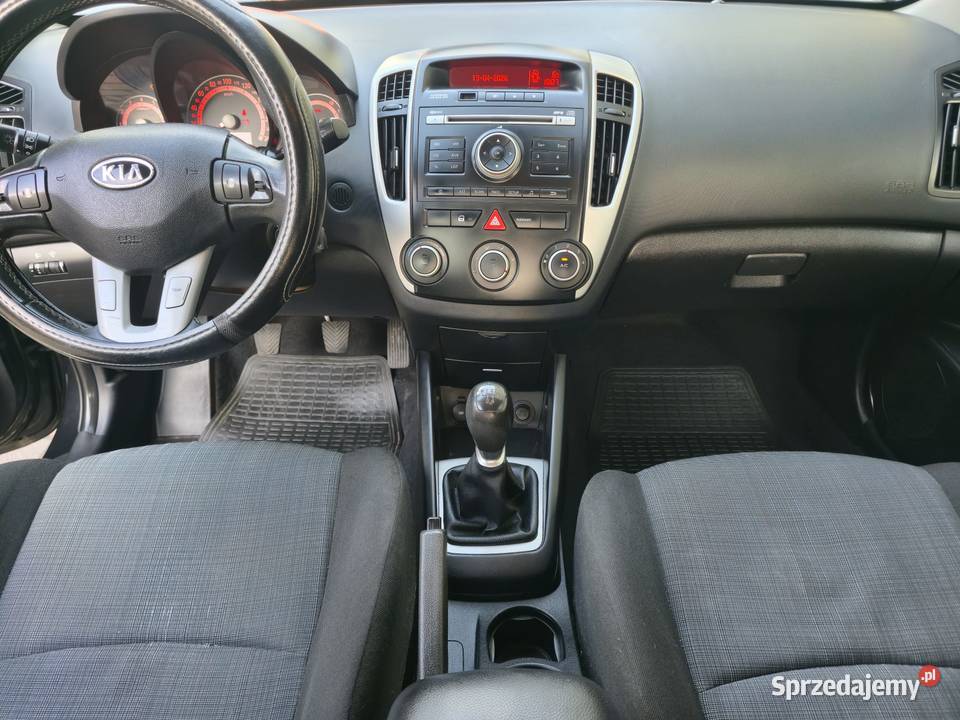Kia Ceed 2010r 14 90 benzyna sprzedam