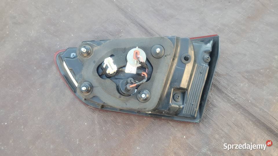HYUNDAI I30 III HB 5D LAMPA LEWA TYLNA W KLAPE Ruda Śląska