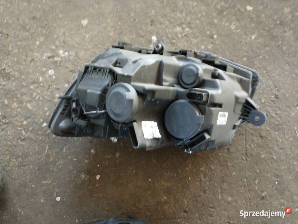 Reflektor VW T 6 uszkodzony Zendek