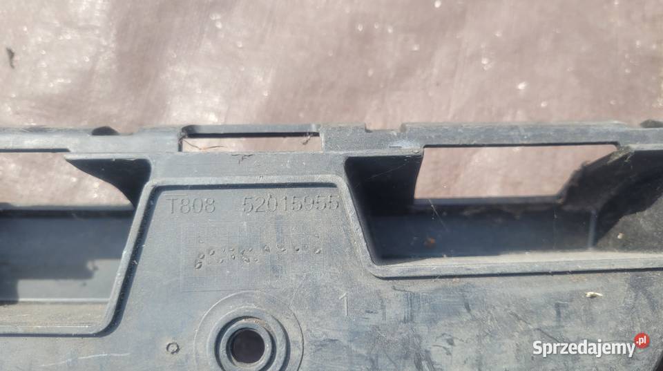 FIAT TIPO II HB ŚLIZG ŚRODKOWY ZDERZAKA TYŁ