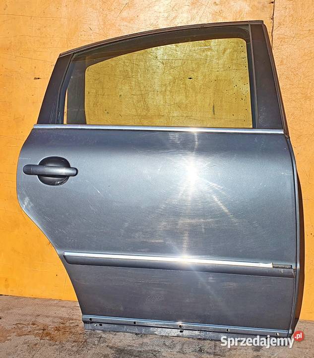 VW PASSAT B5 FL 02rp SEDAN DRZWI PRAWY TYŁ KOLOR części blacharskie Radom