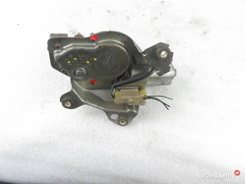 SILNICZEK WYCIERACZKI TYŁ NISSAN TERRANO II R20