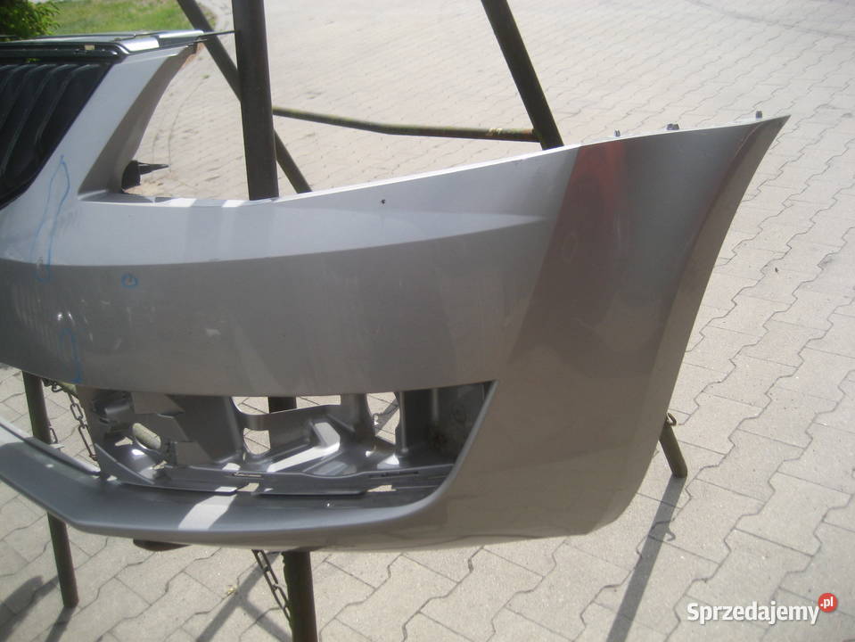 SKODA OCTAVIA 5E0 III 3 ZDERZAK PRZEDNI GRILL Rakoniewice