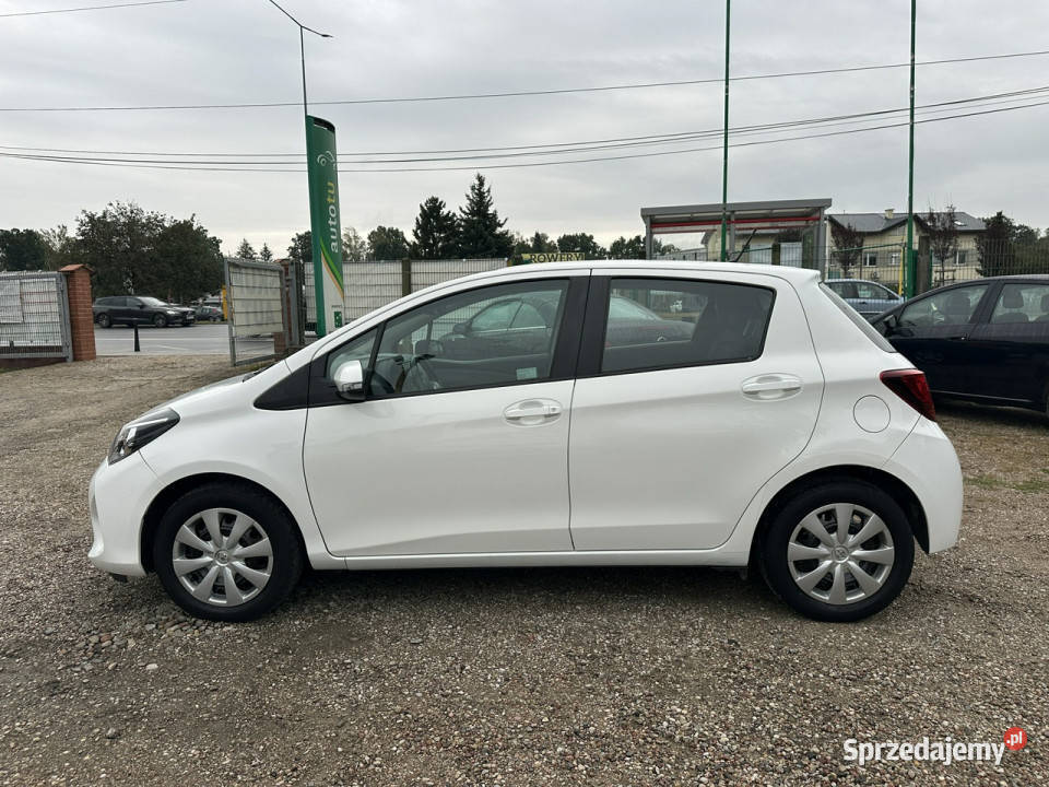 Toyota Yaris 133 99 BENZYNASalon IWŁF VAT mazowieckie Warszawa