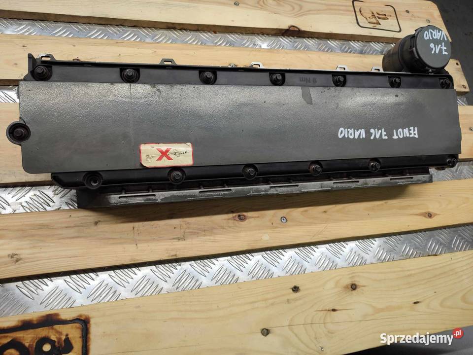 Pokrywa zaworów Fendt 716 Vario 04250595R wielkopolskie Wilkowo