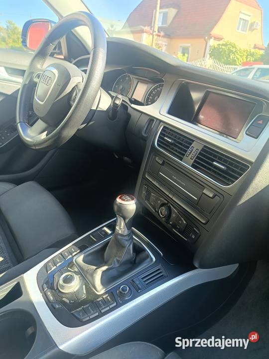 Piękne Audi A4 B8 20 TDI 143 Manual Bierawa