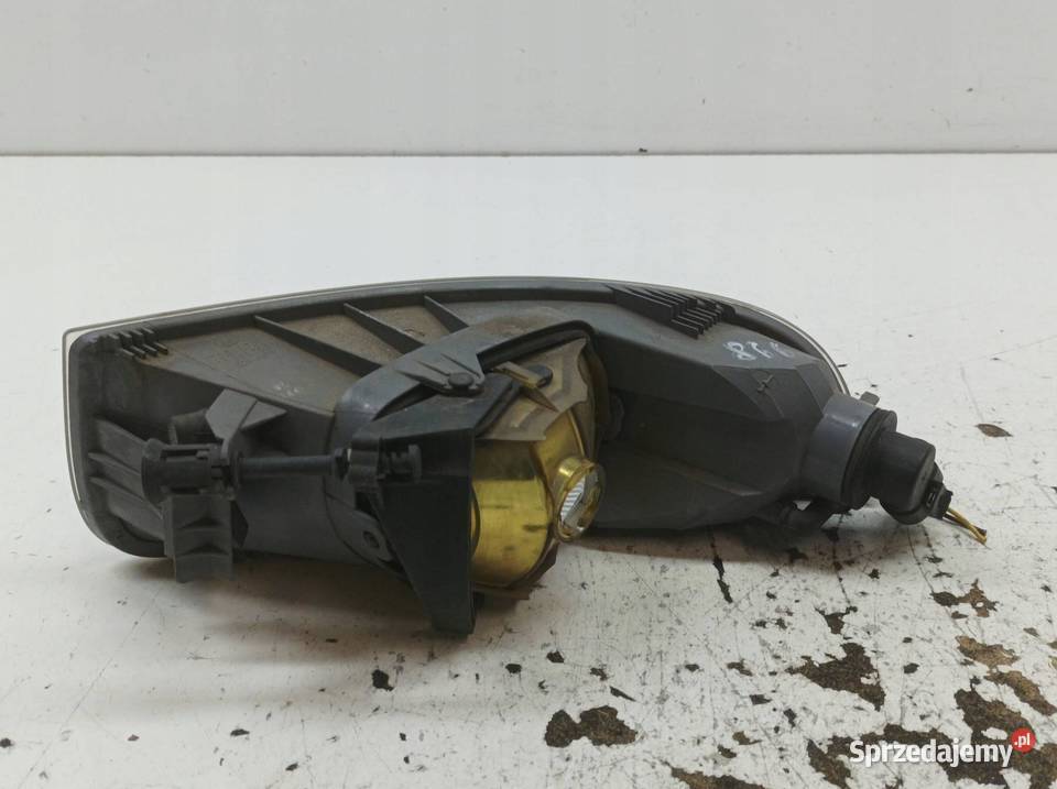 HALOGEN PRAWY PRZÓD EU 3T0941700A Skoda Superb