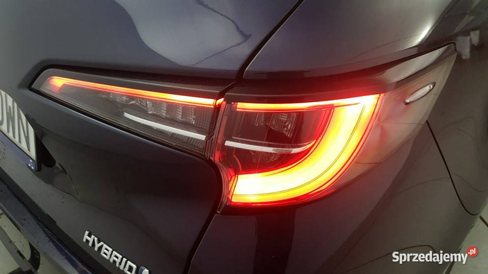 Toyota Corolla 18 Hybrid Comfort Z Polskiego światła do jazdy dziennej