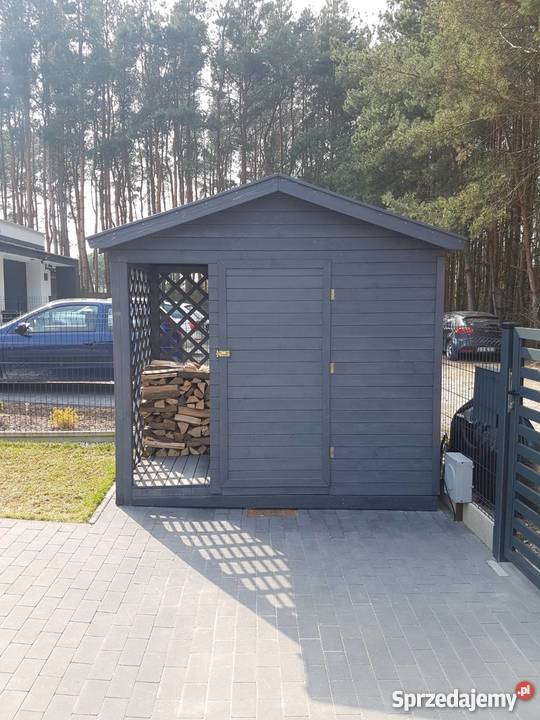 Drewutnia ze schowkiem Jordanów
