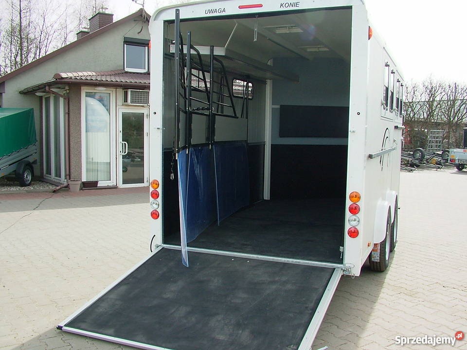 Przyczepa do przewozu koni czterokonna Warszawa