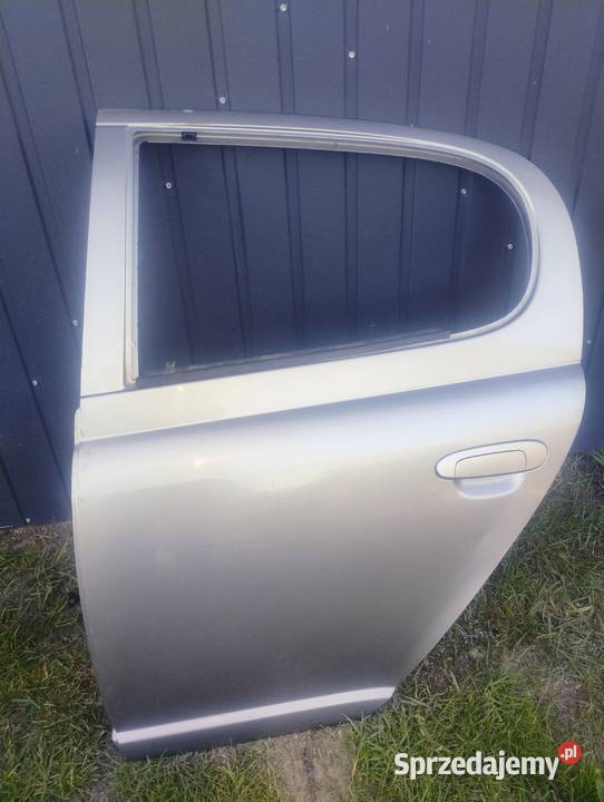 Drzwi tylne toyota Yaris 1 Chełm sprzedam
