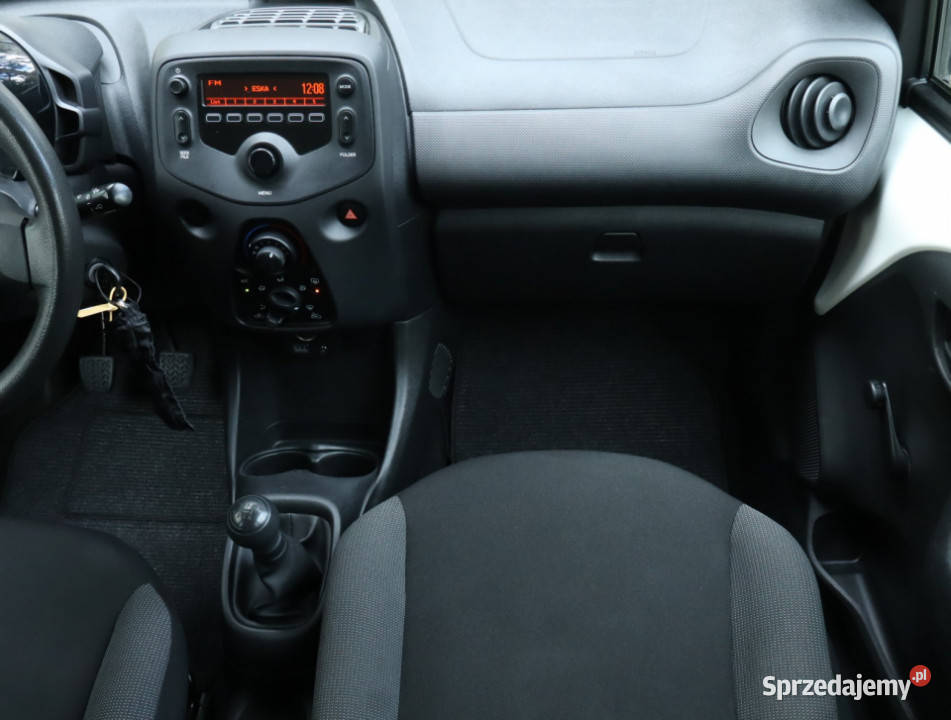 Toyota Aygo 10 VVTi 53KM