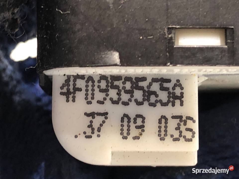 PRZEŁĄCZNIK REGULACJI LUSTEREK AUDI Q7 4L osobowe
