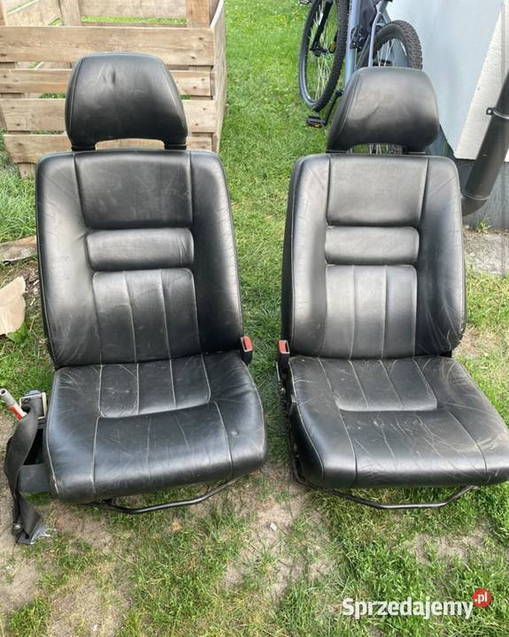 Sprzedam przednie fotele z tylną kanapą do Volvo Wieruszów
