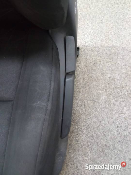 FOTELE KANAPA KOMPLET E15 Toyota Auris I świętokrzyskie