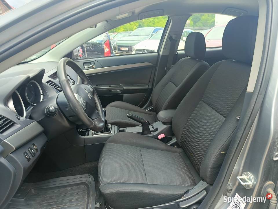 MITSUBISHI LANCER 16 115 Krajowy Bezwypadkowy Lancer śląskie Świętochłowice
