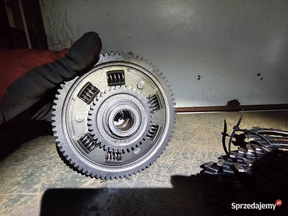 Suzuki GS 500 sprzęgło kosz sprzęgłowy
