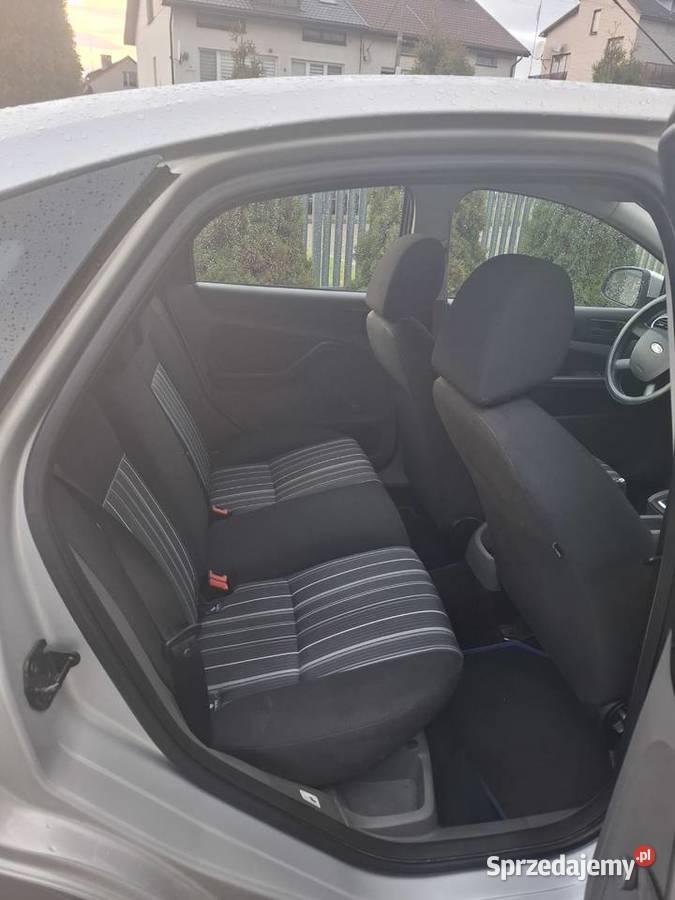 Focus 2010r 14 benzyna Łochów