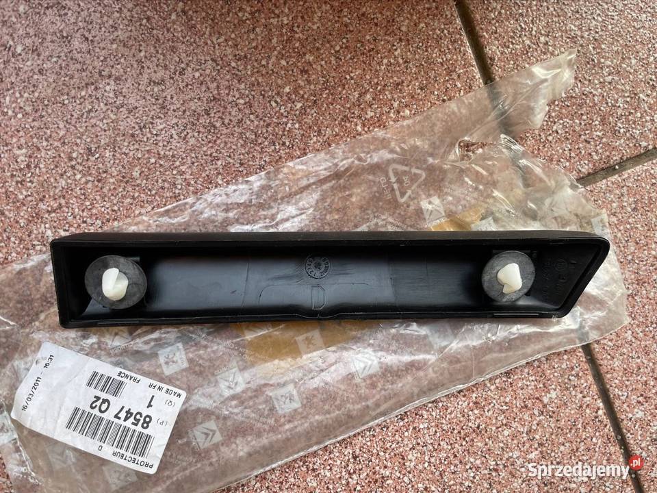 LISTWA BŁOTNIKA PRAWY TYŁ CITROEN C2 3D HB