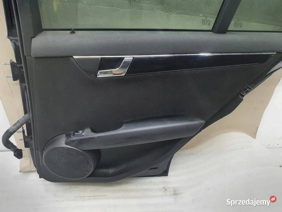 DRZWI PRAWY TYŁ MERCEDES W204 KOMBI 0714 wielkopolskie sprzedam