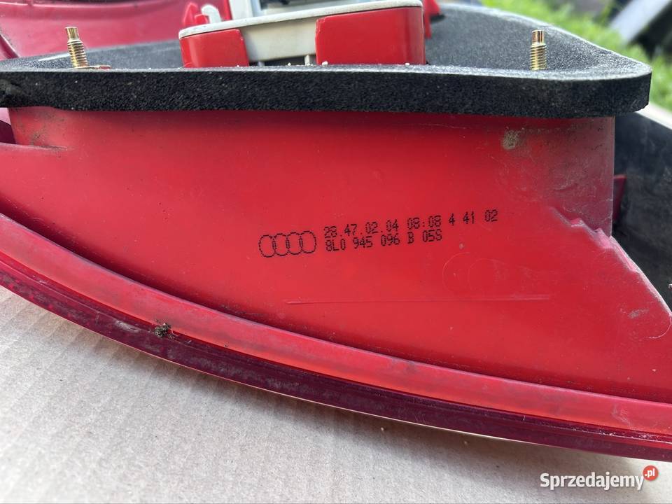 Lampa prawy tył Audi a3 8l 8l0945096b