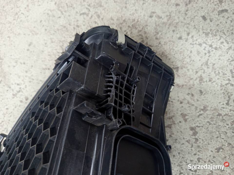 Reflektor prawy Merc c klasa LED 21 roku org Rzeszów