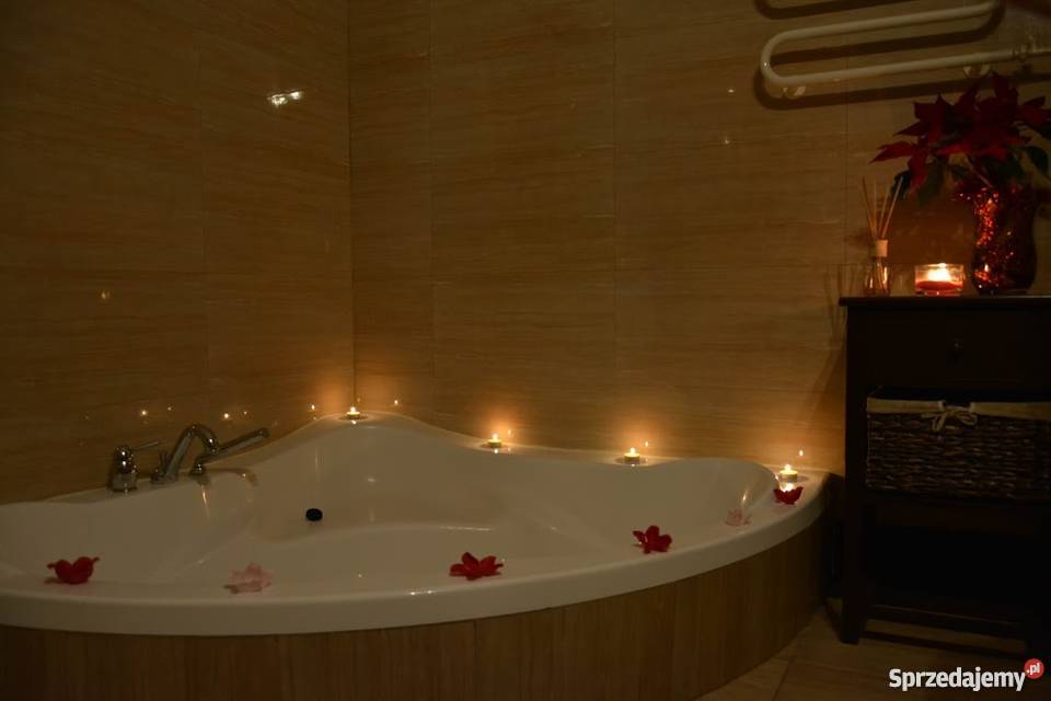 WIECZÓR KAWALERSKIPANIEŃSKI dom na Mazurach