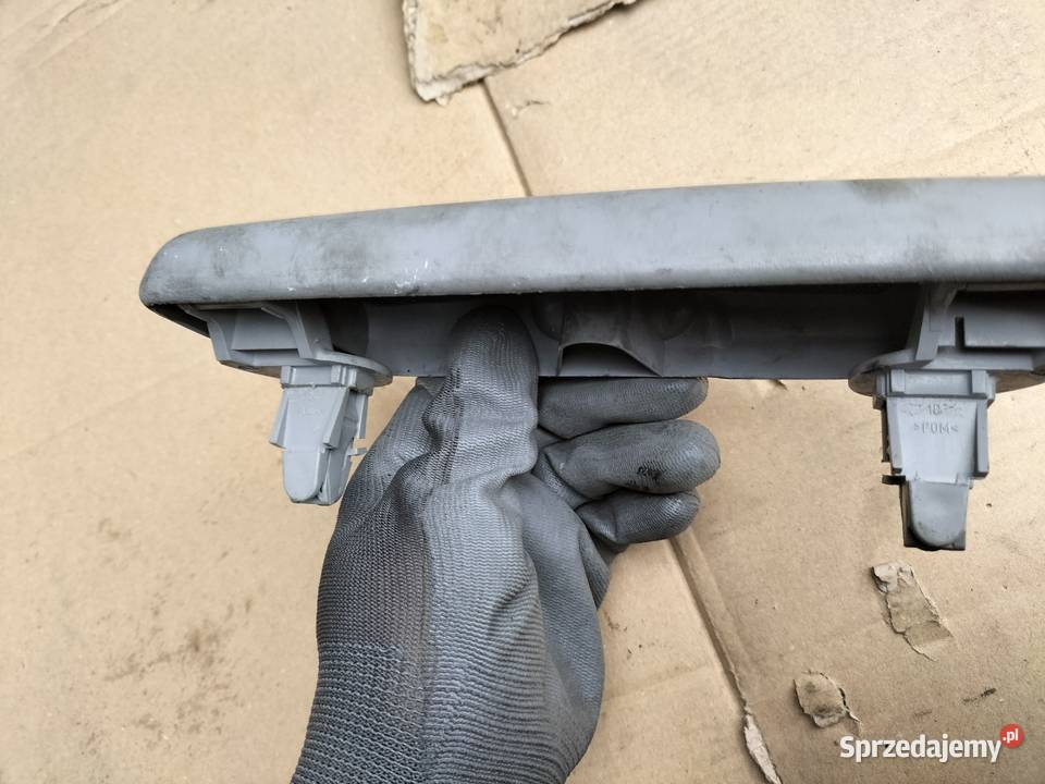 Primastar Trafic Vivaro PÓŁKA UCHWYT SCHOWEK NA sprzedam