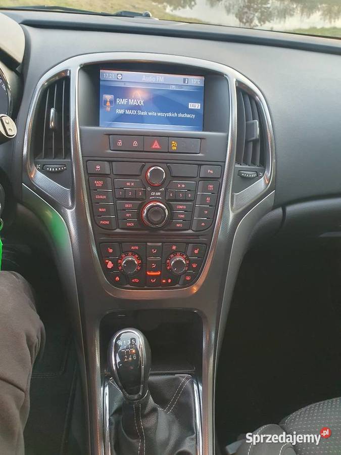 Opel Astra J benzyna 14 Turbo 140 2011 Gliwice