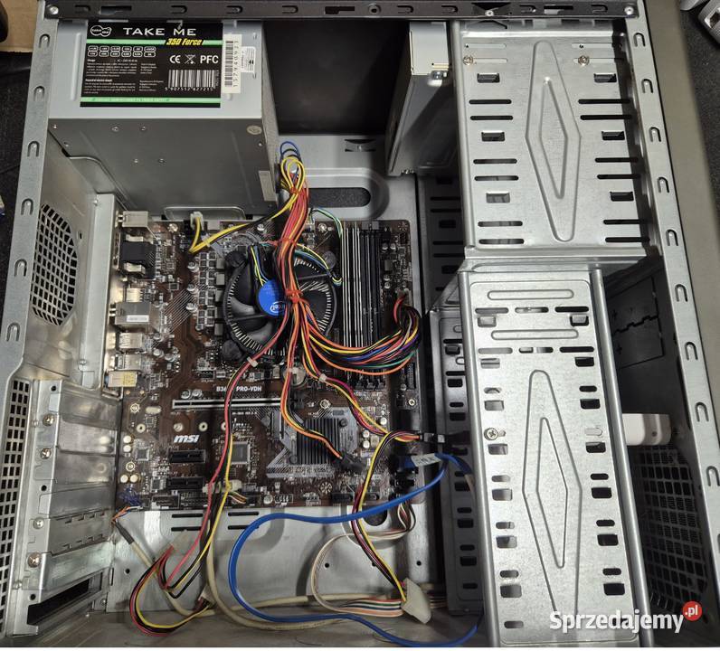 Komputer stacjonarny Intel Core i38100 8 GB DDR4 Klasy Core i3