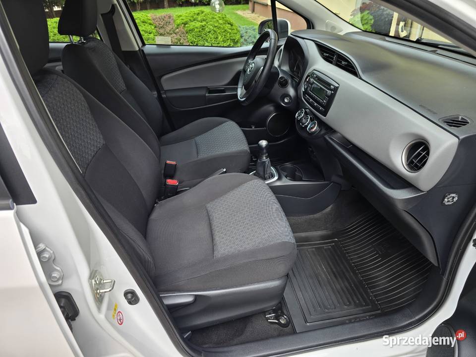 Toyota Yaris 10 VVTi salon Polska bezwypadkowy mazowieckie Karczew