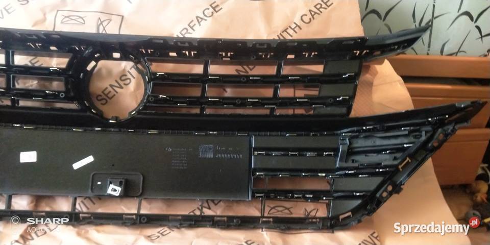 Vw Arteon atrapa zderzaka przedniego osobowe Łódź