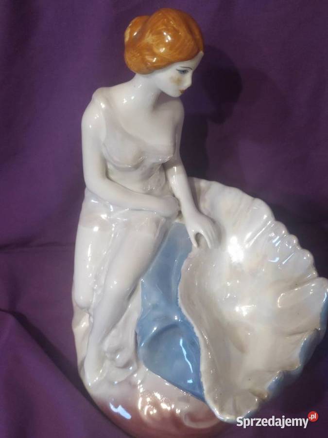 Porcelanowa dama z muszlą na biżuterię zachodniopomorskie Dębno