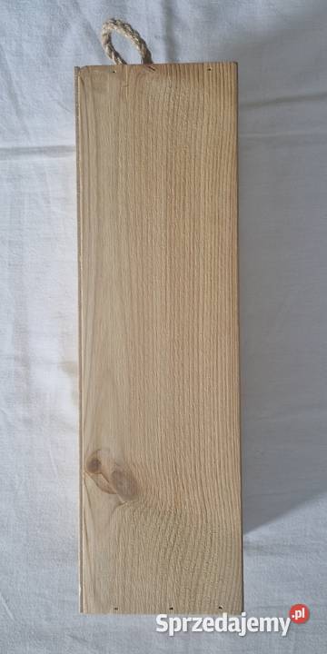 Drewniana skrzynkapudełko na alkohol