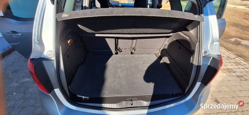 Meriva 14 gaz salon polski 2010r Rawa Mazowiecka