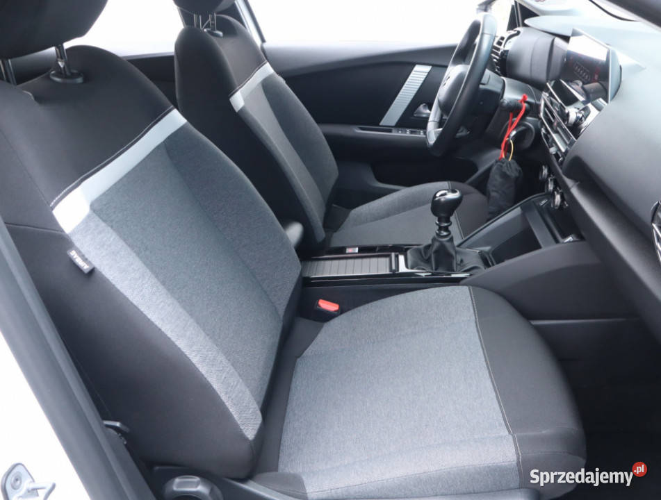 Citroen C4 12 PureTech światła LED C4 Łódź