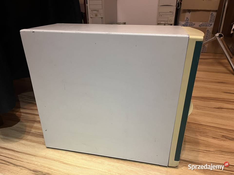 Zabytkowy komputer PC AT AMD K6 Brzana sprzedam