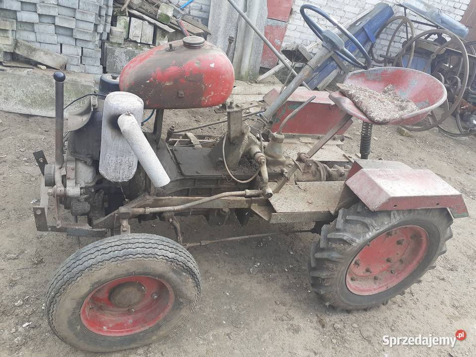 Traktor dzik sam nieuszkodzony Krzykawka sprzedam
