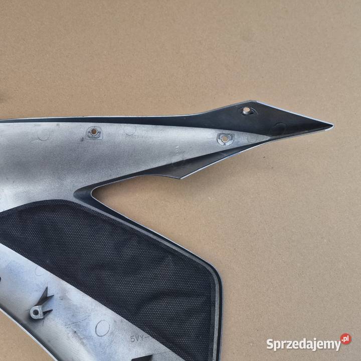 YAMAHA YZF RN12 OWIEWKA BOCZEK OSŁONA PRAWA