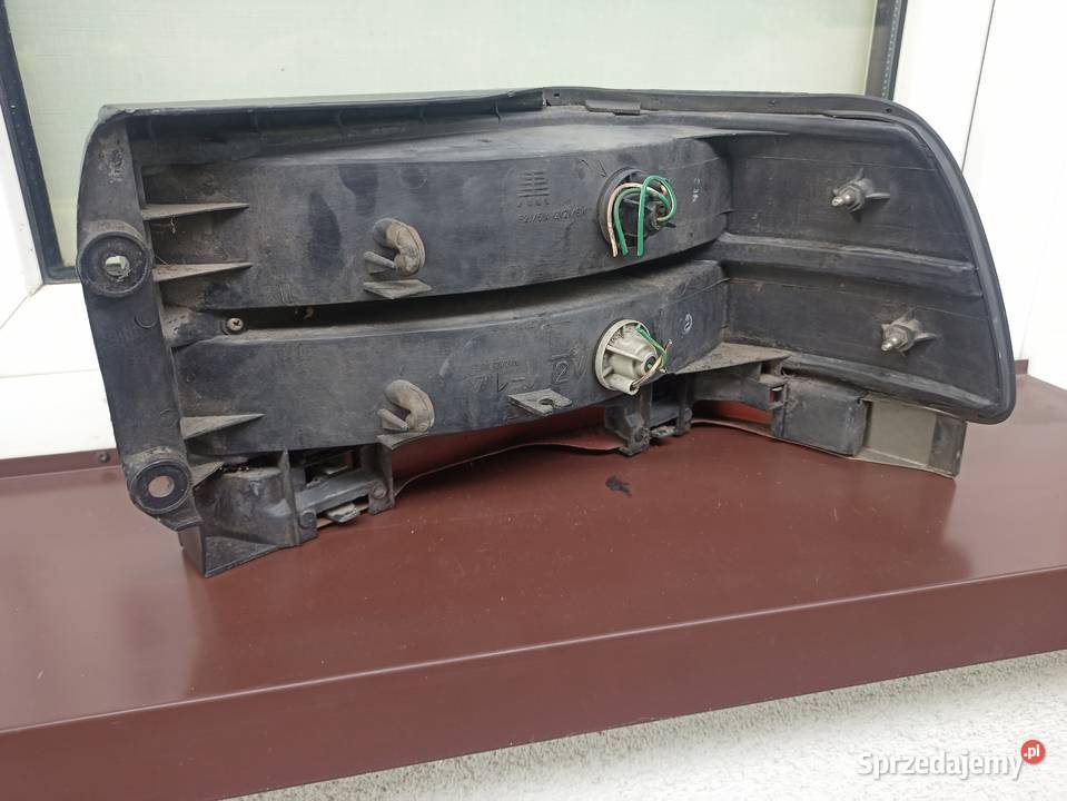 Toyota Carina II T170 lampa tył tylna lewa Sieradz