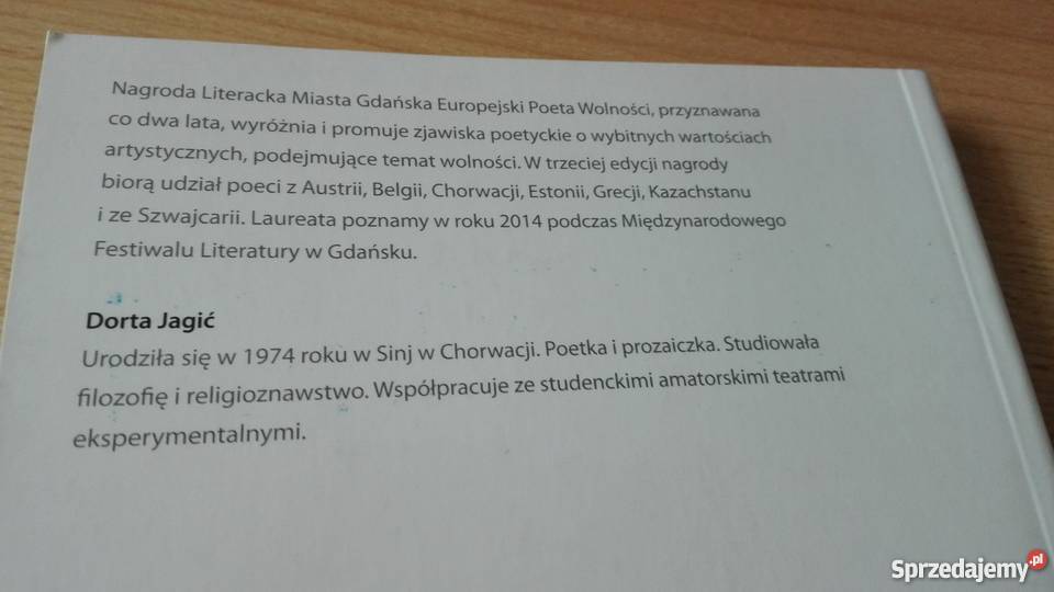 Kanapa na rynku Kau na trgu Dorta Jagić poezja Gdańsk