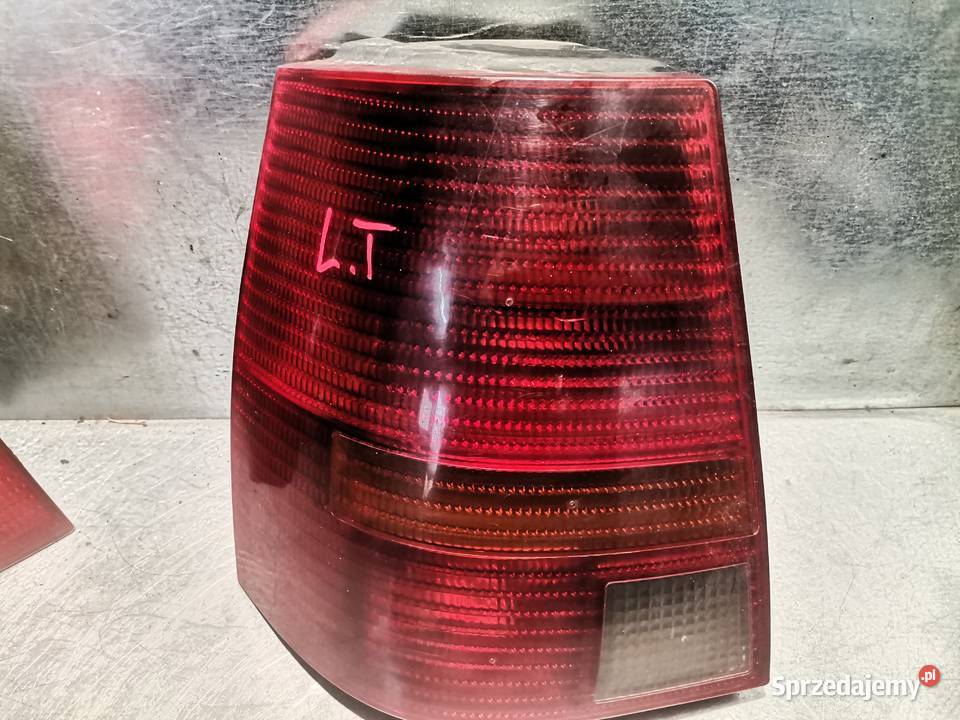 VW GOLF 4 KOMBI LAMPA LEWA TYLNA Lampy tylne