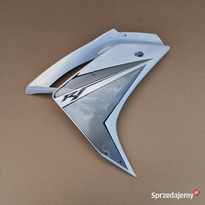 YAMAHA YZF R1 RN19 BOK OWIEWKA BOCZEK PRAWY Bieleń sprzedam